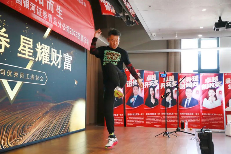 青岛拓展，青岛拓展训练，青岛团建，请致电青岛众行远
